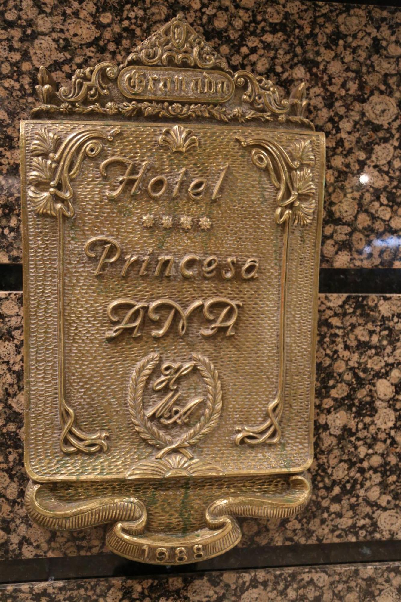 Princesa Ana Granada Exterior foto