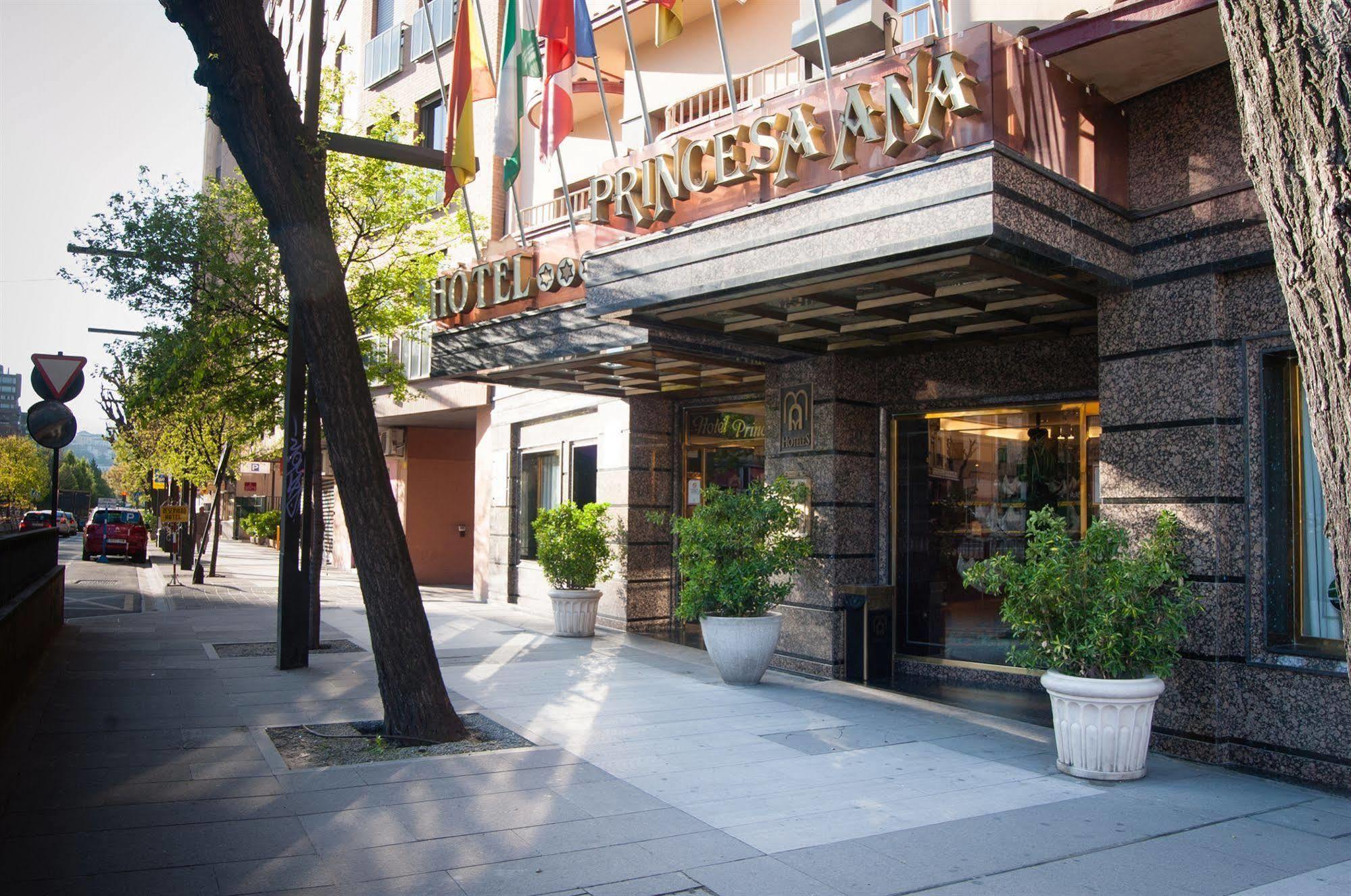Princesa Ana Granada Exterior foto